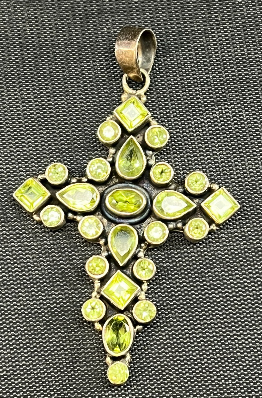 925 Sterling Silver Green Peridot Cross Pendant 2.25″ Length 10.0g Religious