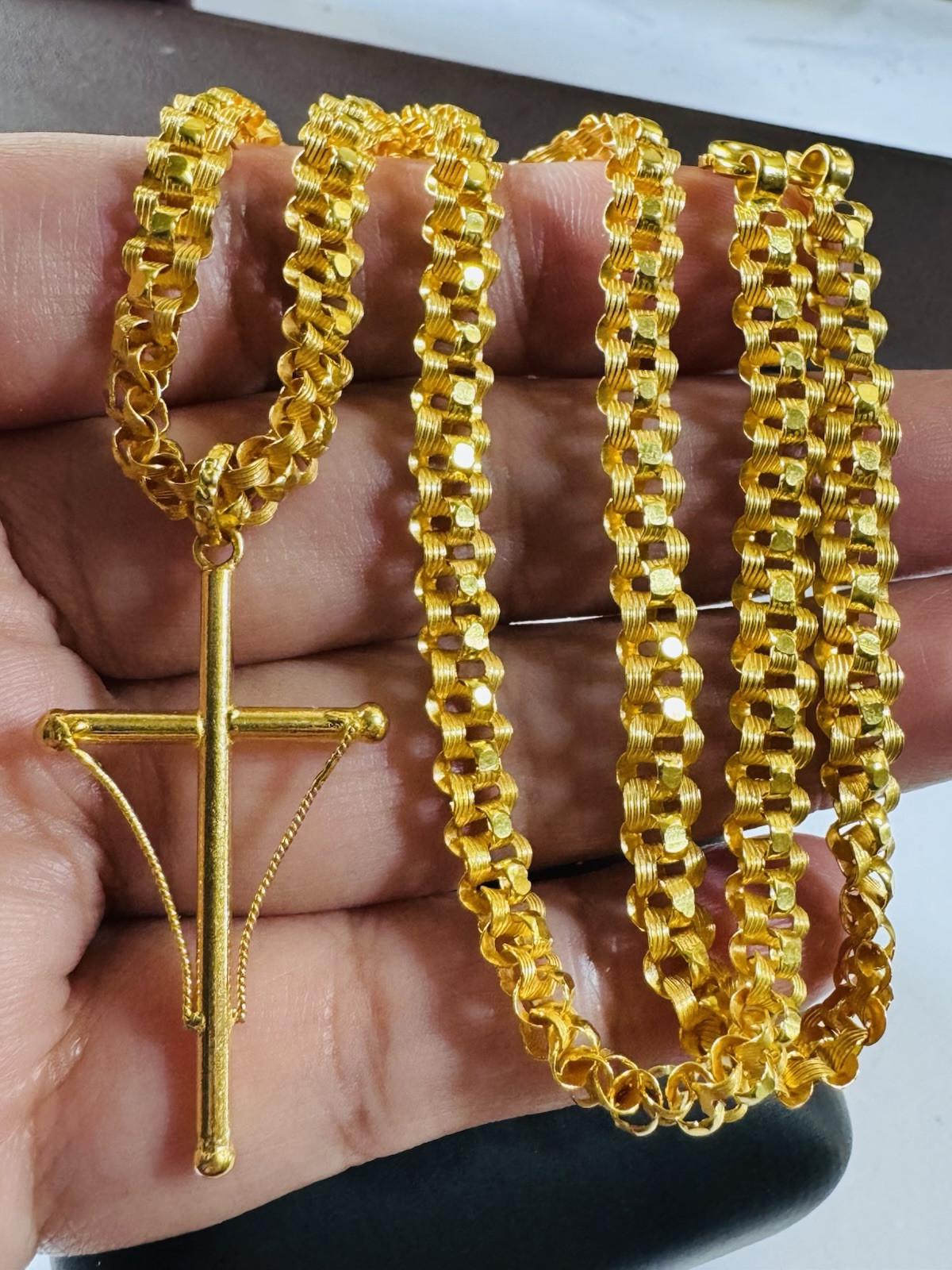 22K 916 22C Fine Real Gold 17.5”/18 inch Cross Necklace 21.7g 6mm