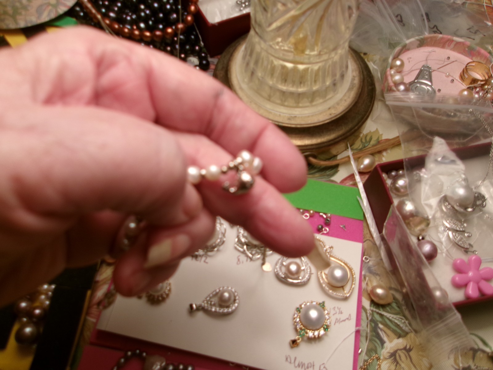 PEARL BRACELET WHALE