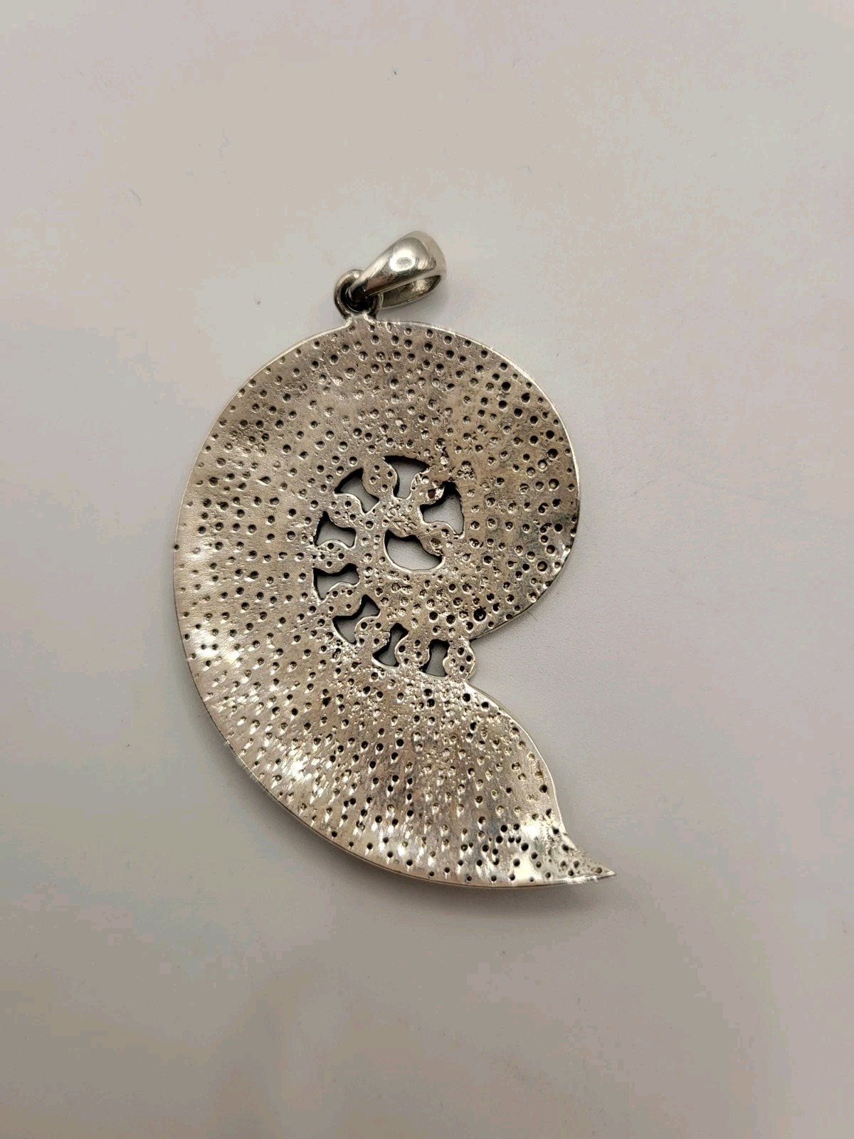 925 Sterling Silver Nautilus Shell Pendant Pink Mother-of-Pearl Inlay 2.5″