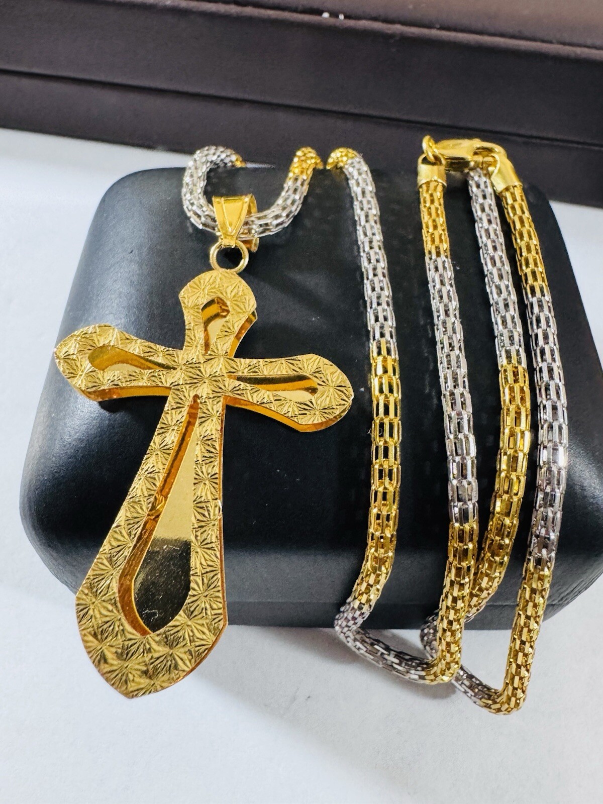 22C 22K 916 Fine Real Gold 21.5”/22” Long Cross Necklace 14.8g 3mm Mens-Womens