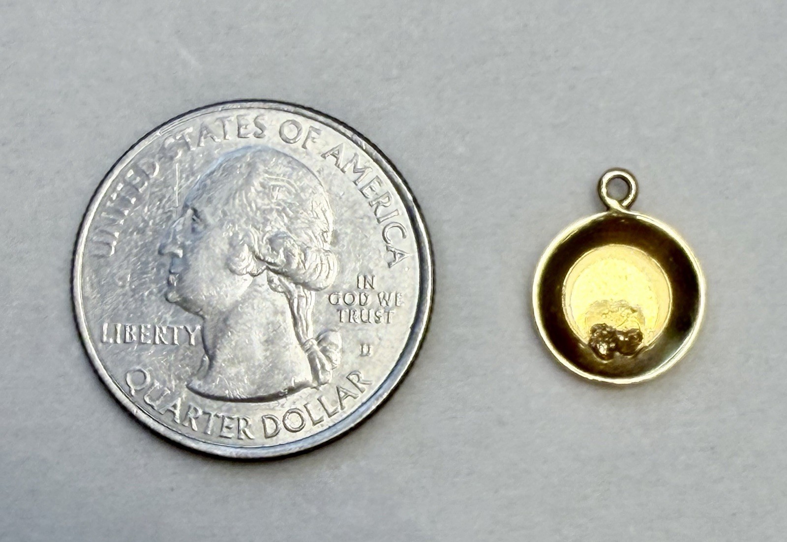 Rare Original Vintage 10K Gold Panning Nugget Miner Pan Charm Pendant .66 Grams