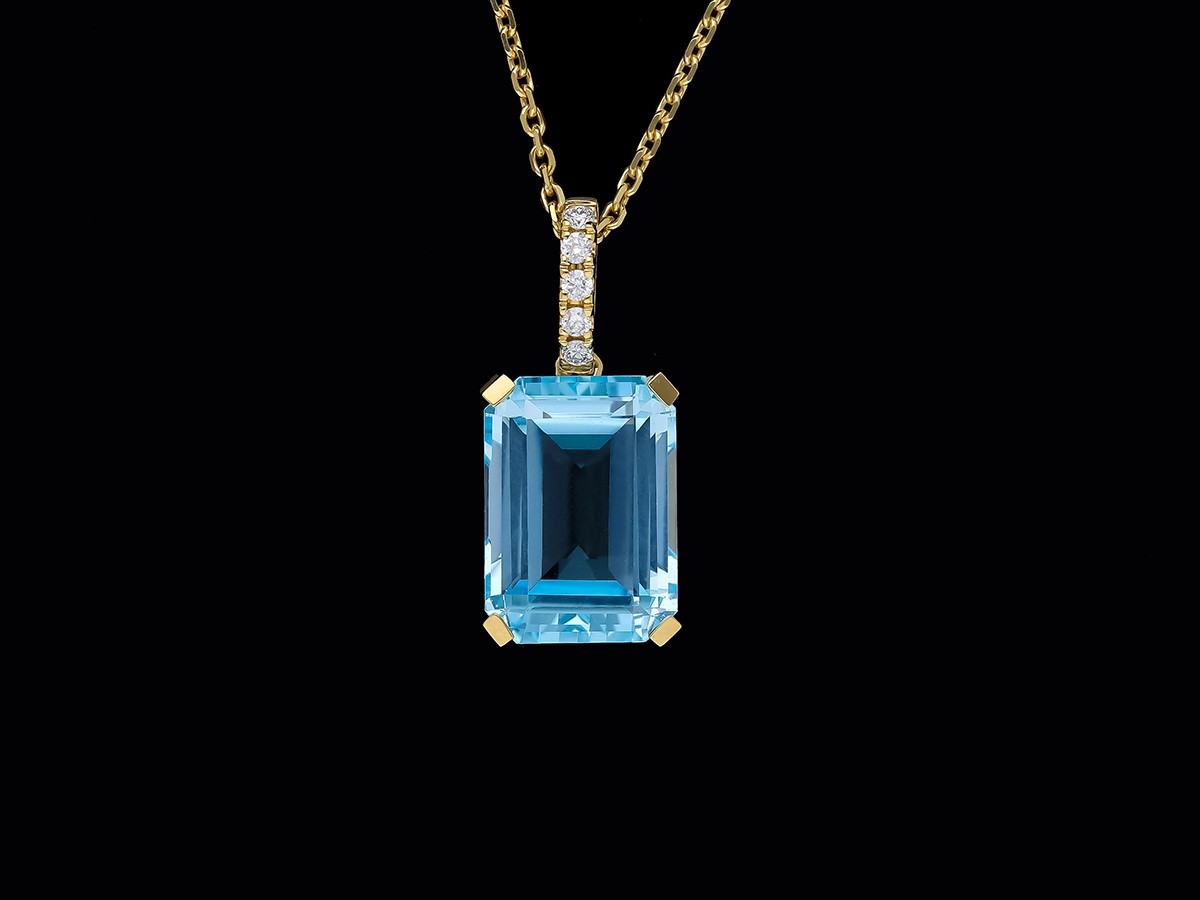 Great price necklace pendant 10.01 ct. Diamond topaz 750 gold value: EUR 5,500