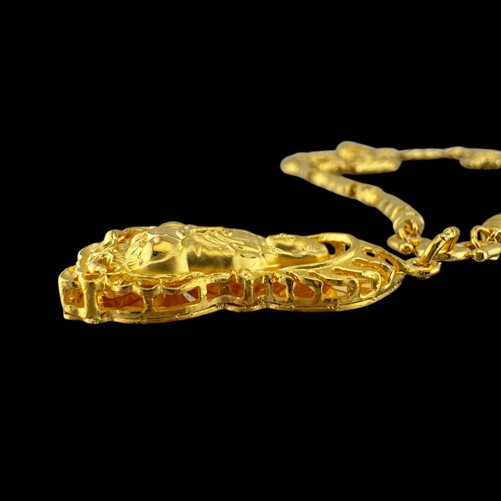 Excellent 24k Gold Seated Buddha Pendant Necklace Lukfook Jeweller 31.1 grams
