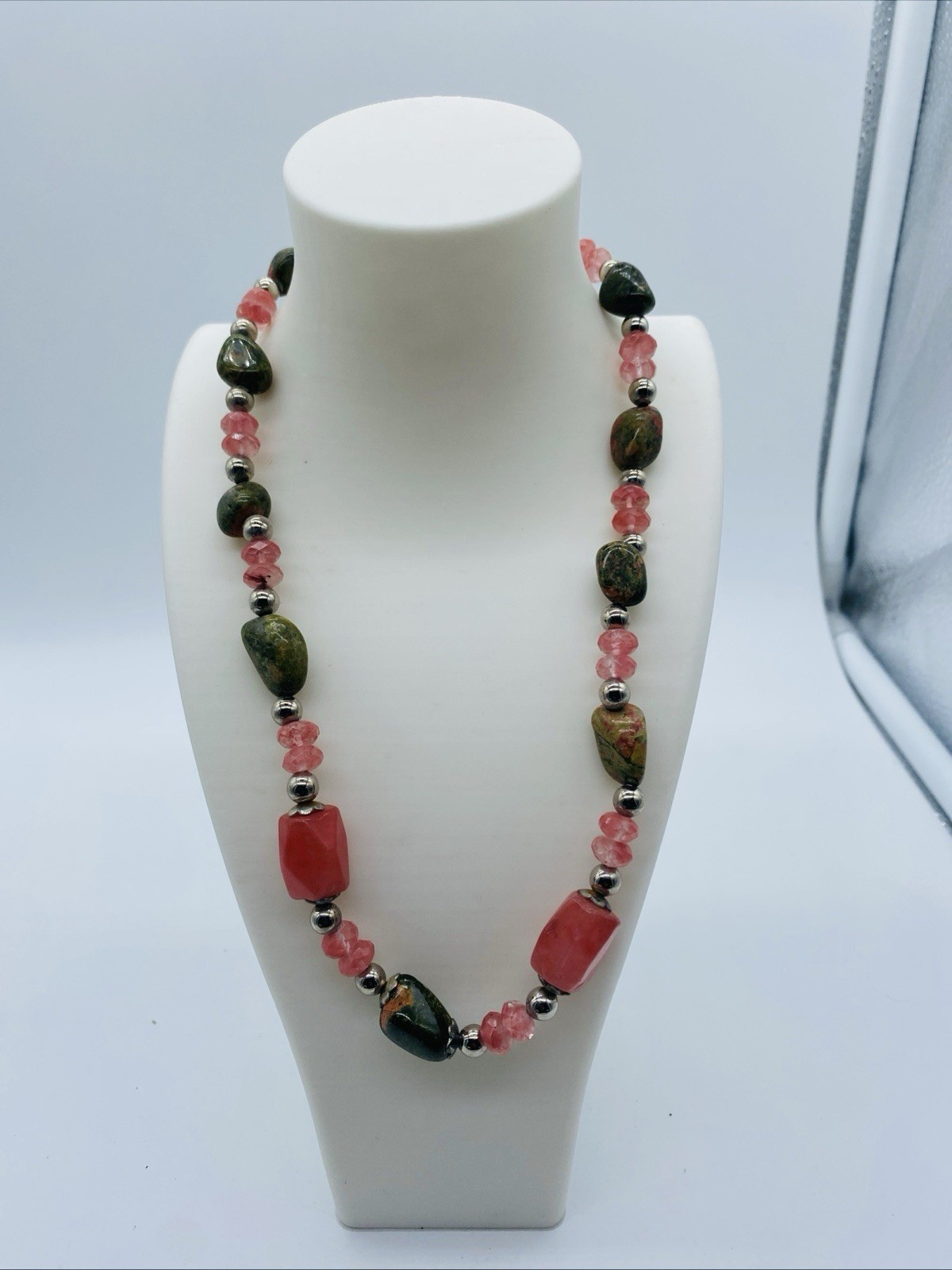 Unbranded Unakite And Cherry Quartz Necklace 18 Inch Necklace 53.41