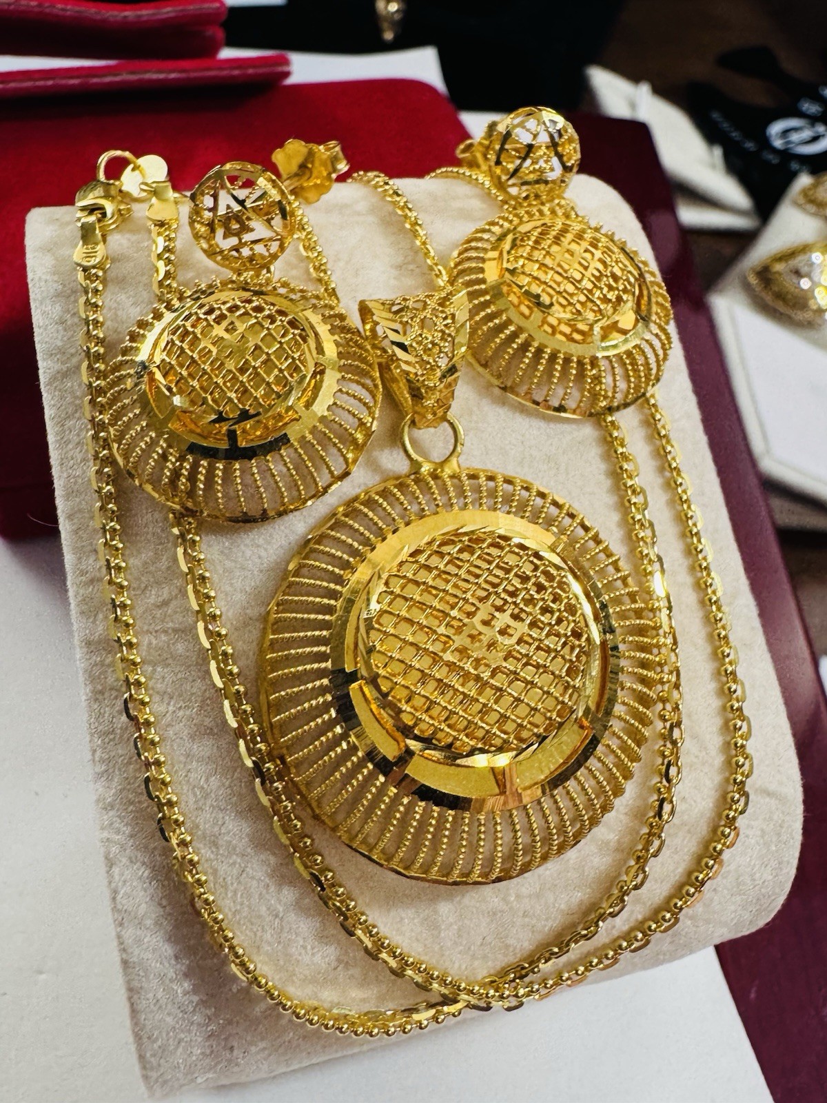 WOMENS 22K 22C 916 Real Gold 20” long Round Set Earrings Necklace 14.9g 2.2mm