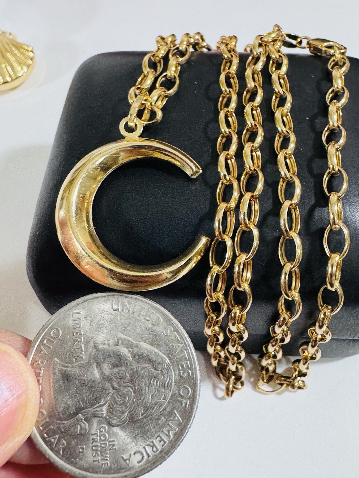 RARE 18K 750 Real Gold Letter C or Half Moon Necklace 19.5/20” Long 3.8mm 6.55g