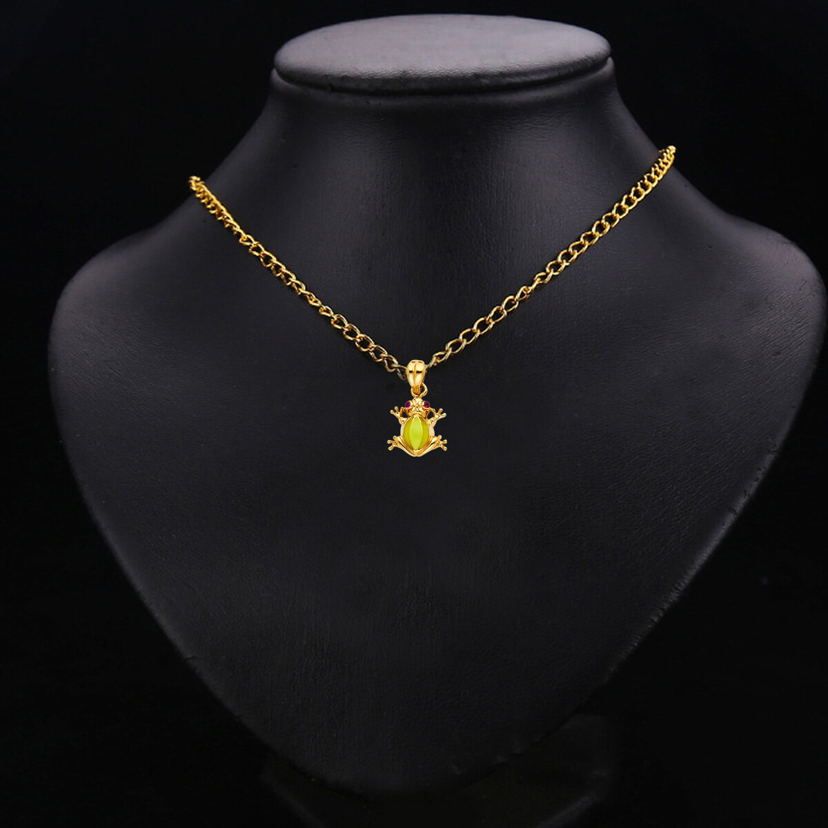 GOLD – 14K Yellow Gold Frog Charm Pendant For Necklace or Chain