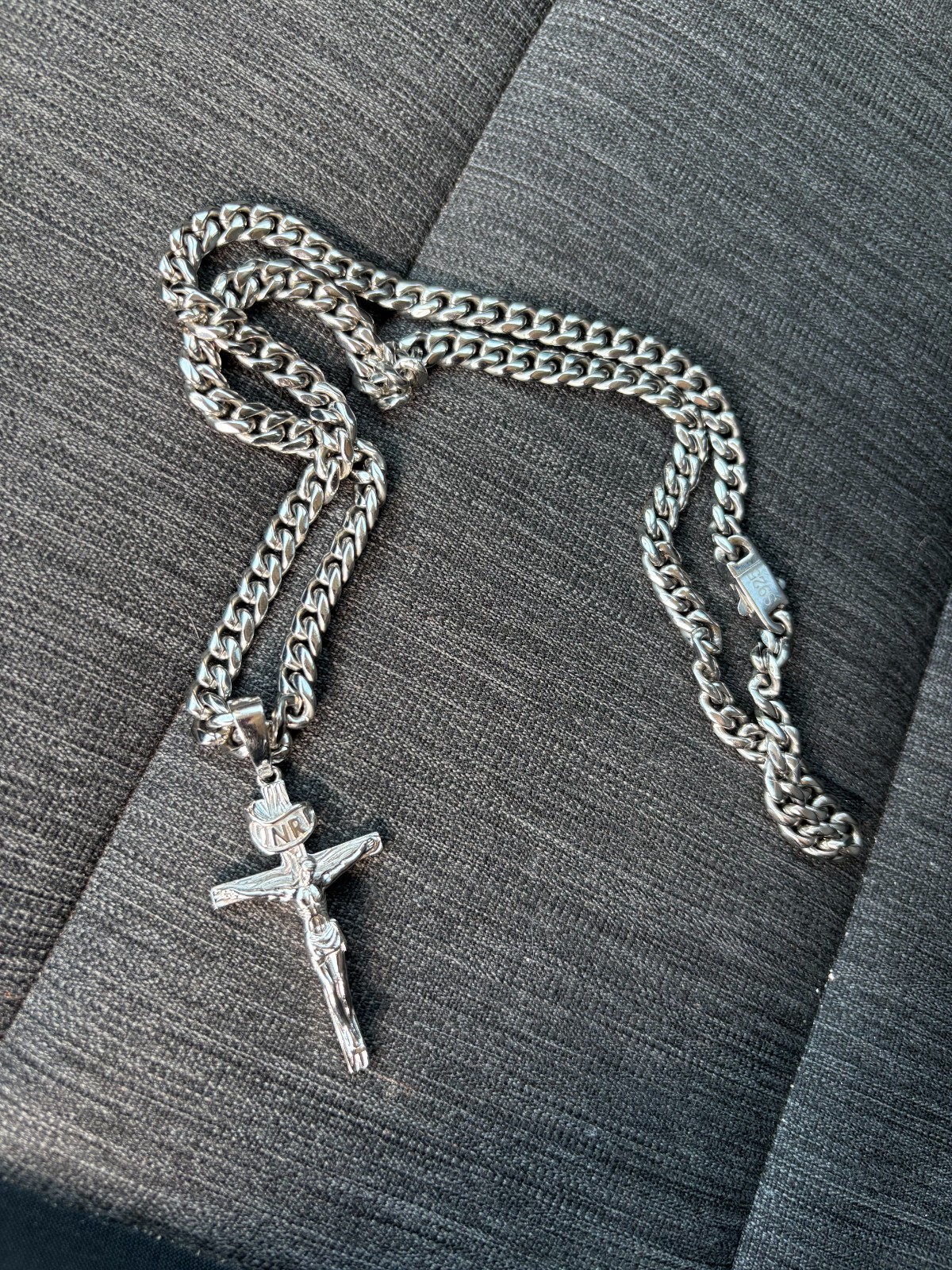 28″ 7mm silver chain and 2″ cross