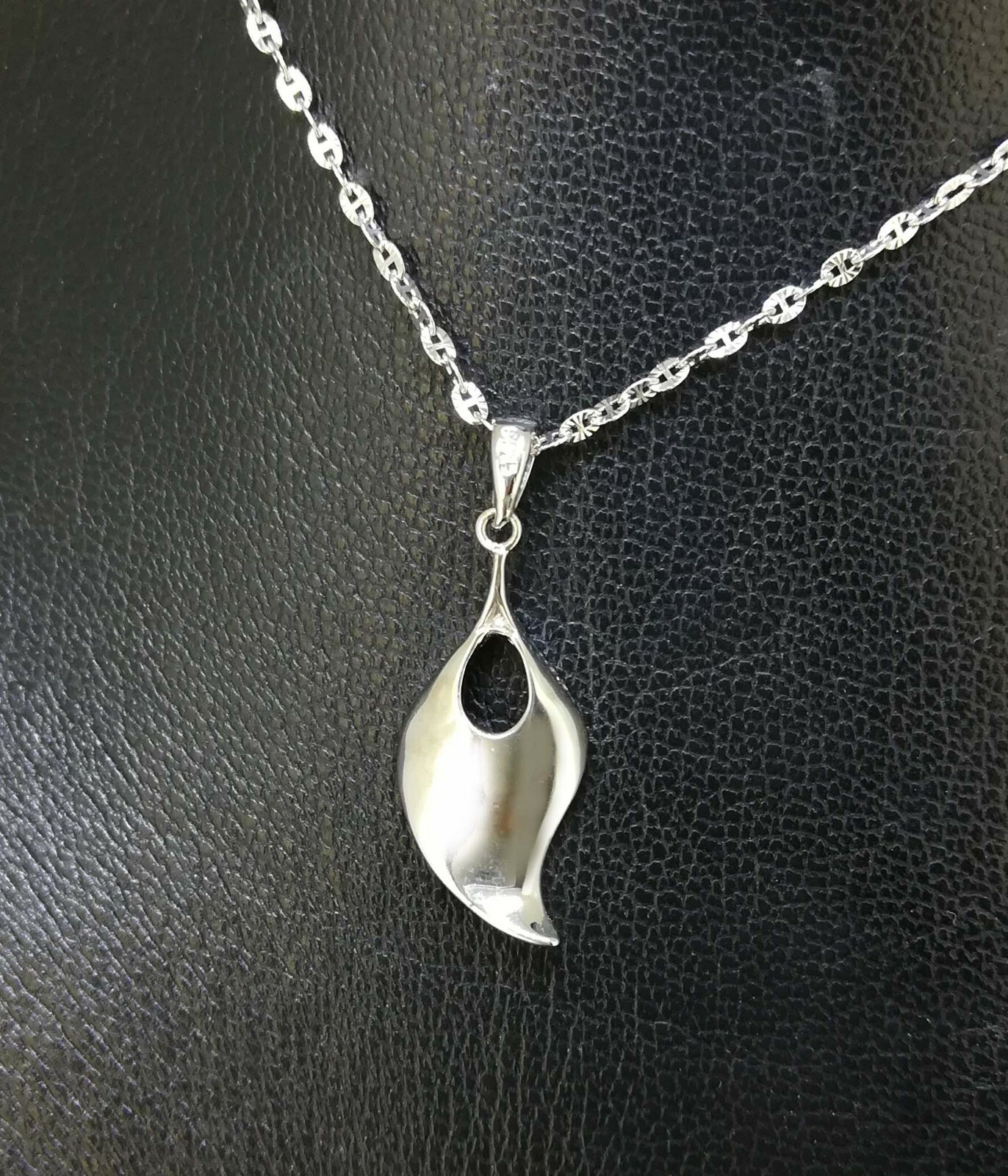 Elegant Genuine Solid 925 Sterling Silver Leaf Pendant N-A898 Woman Gift