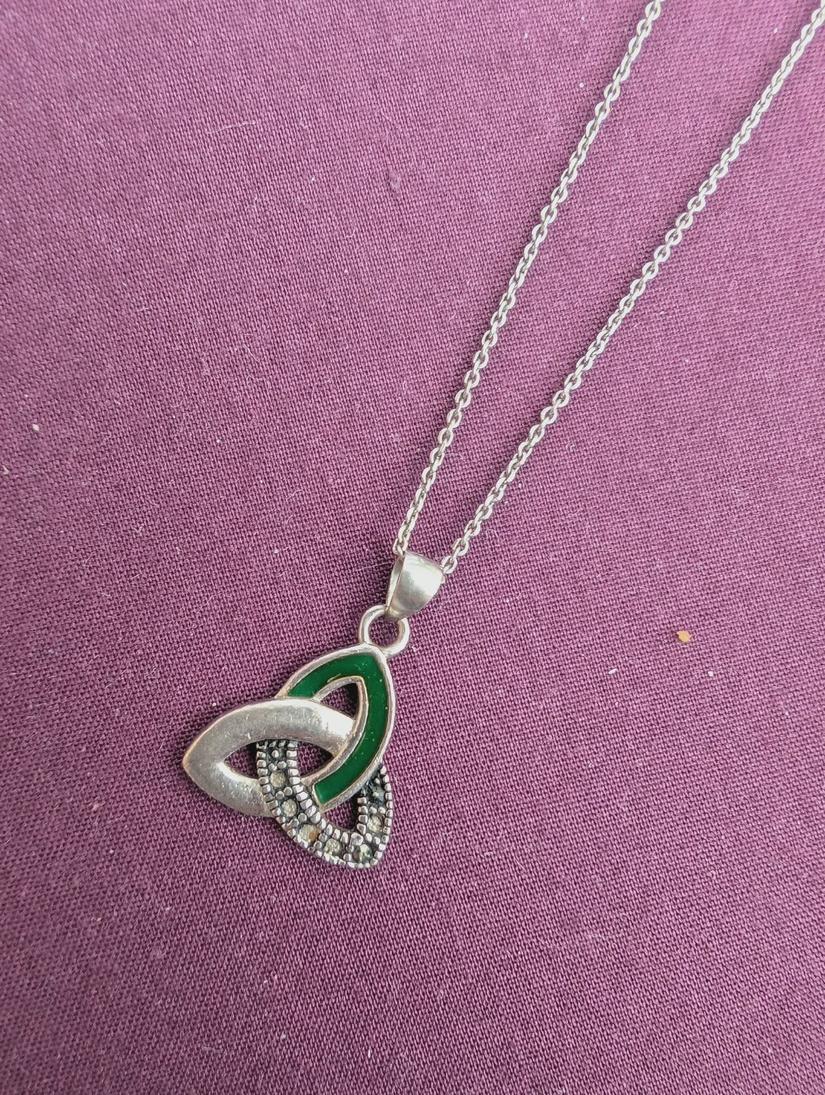 Sterling Silver Celtic Trinity Knot Pendant Necklace Green Enamel READ