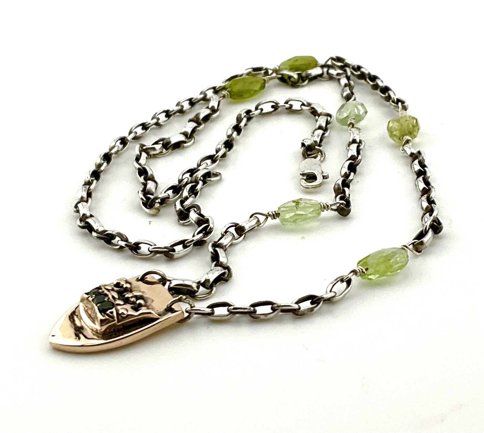 14k 4g Shield Crown Signed De Anne Necklace Sterling Chain Peridot Stones