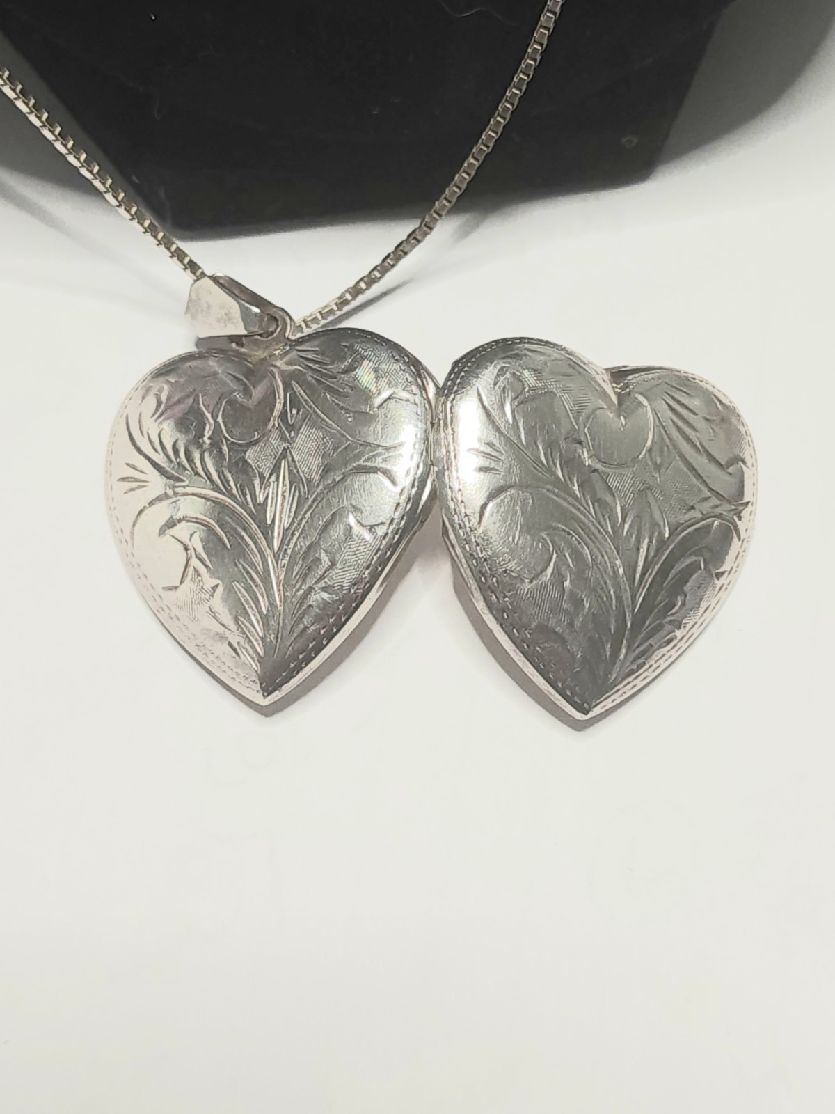 Vtg 925 THAI Sterling Silver Puffy Heart Locket Necklace 23.5” Box Chain 15.2g