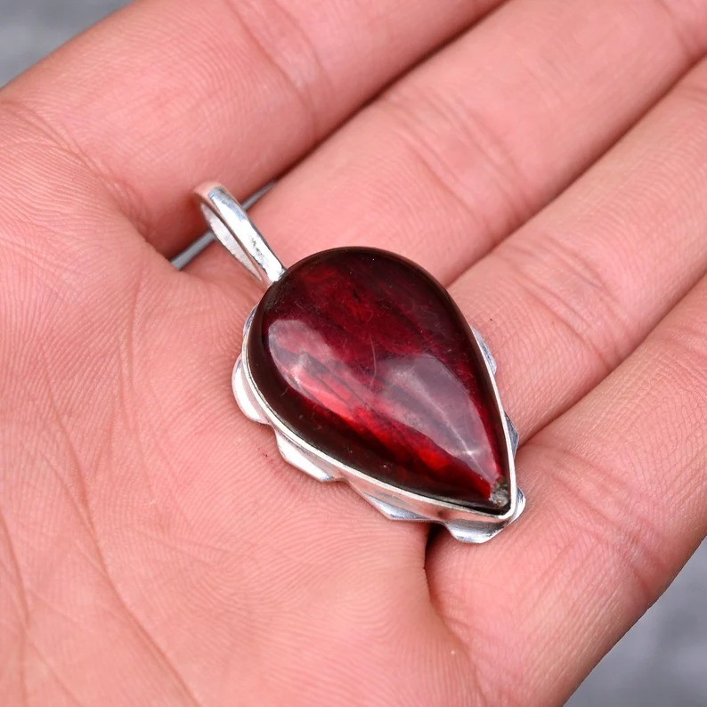 Red Flash Labradorite Gemstone Pendant 925 Sterling Silver Handmade Jewelry
