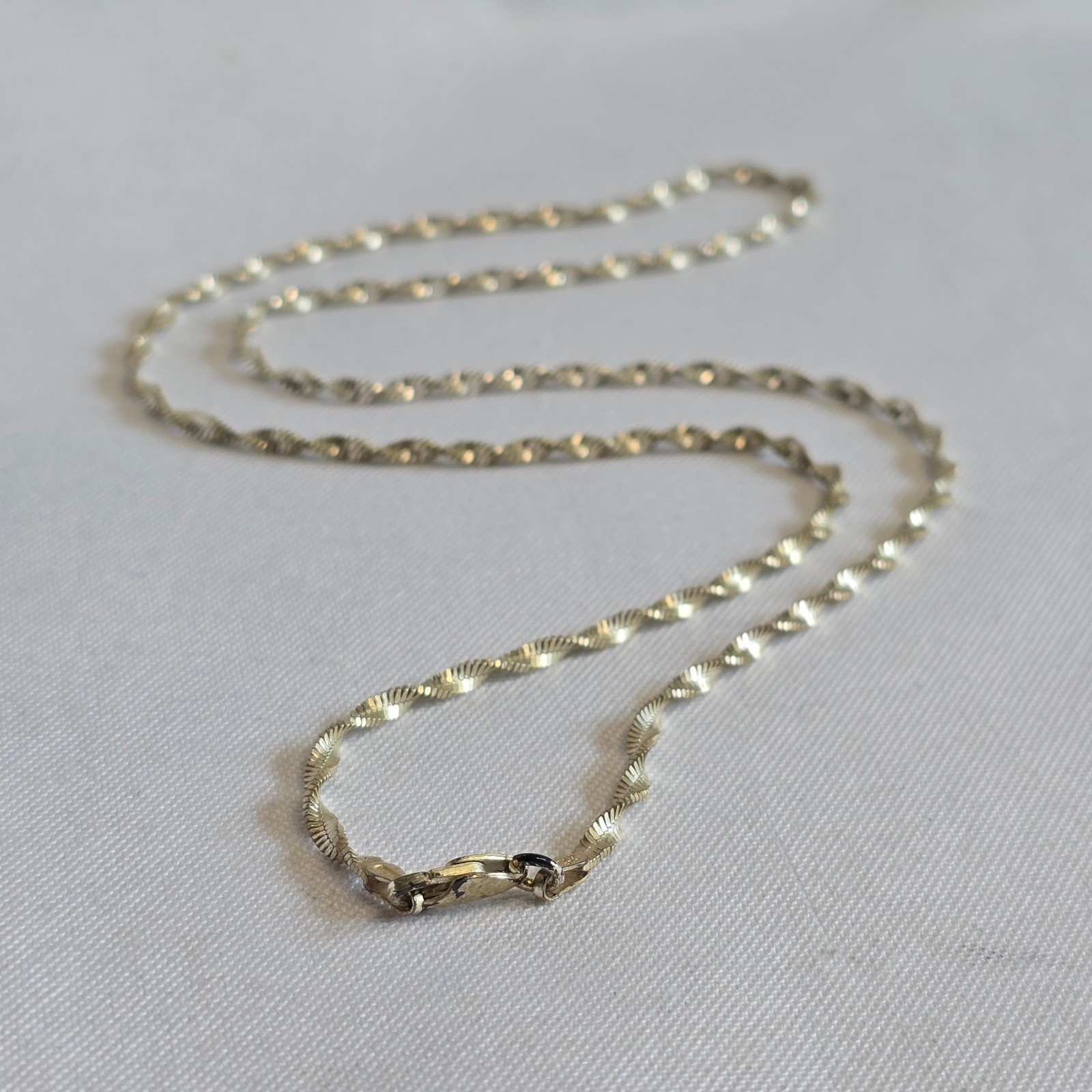 Sterling Silver Necklace 10.47g Fine Jewelry 23.5″ Singapore Chain Lobster Clasp