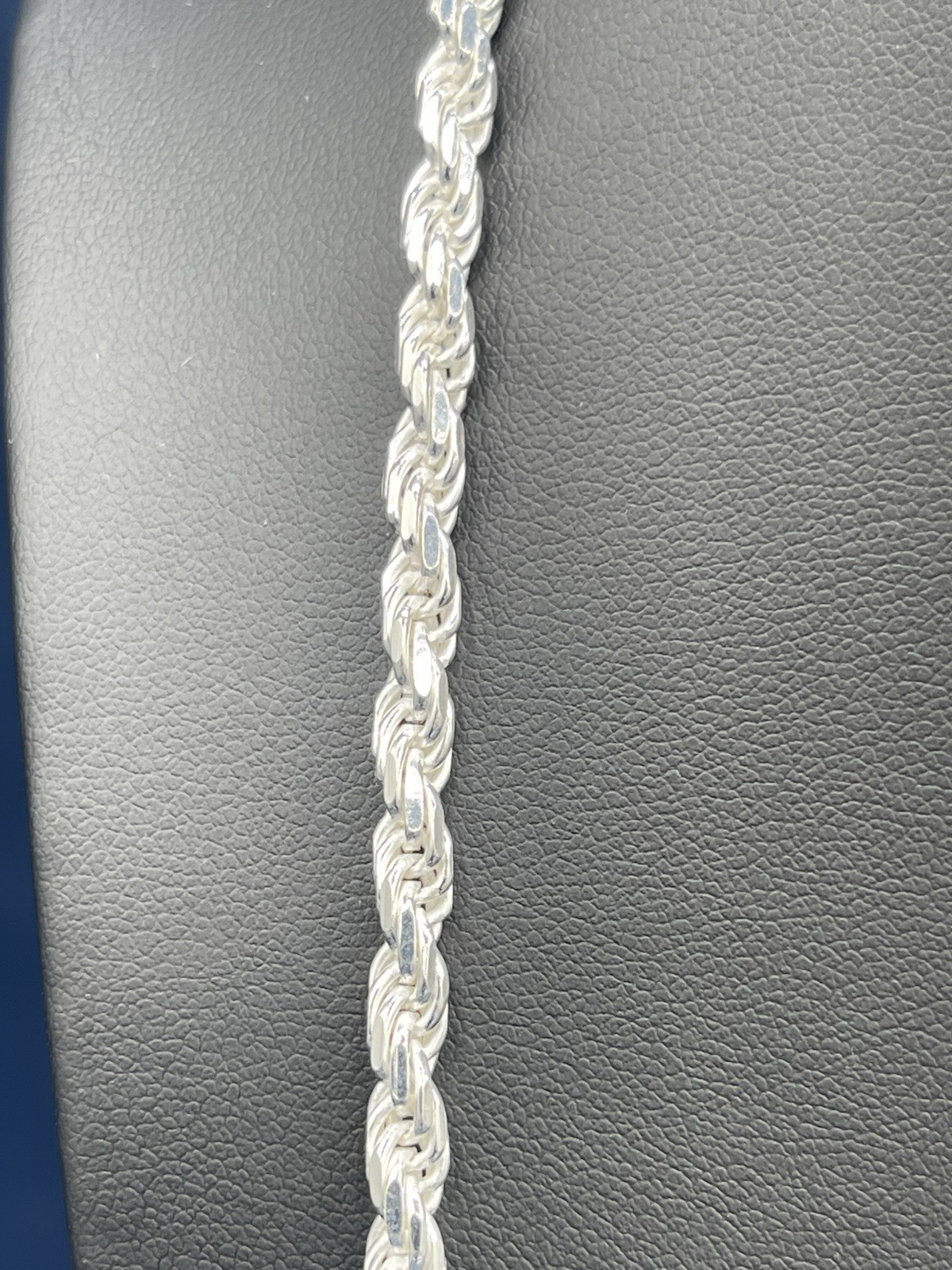 925 Sterling Silver Italian 28 inch Rope Chain 4 MM Lobster Clasp *41.2 GRAMS