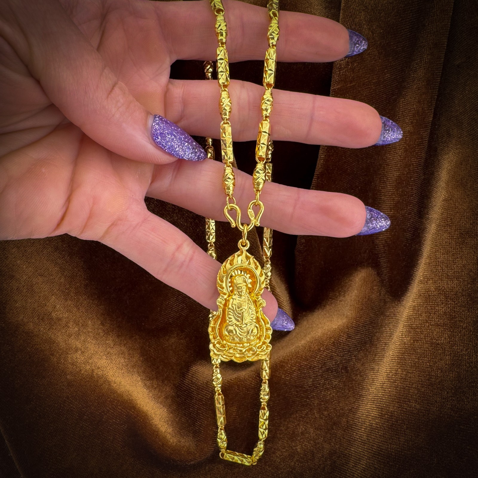 Excellent 24k Gold Seated Buddha Pendant Necklace Lukfook Jeweller 31.1 grams