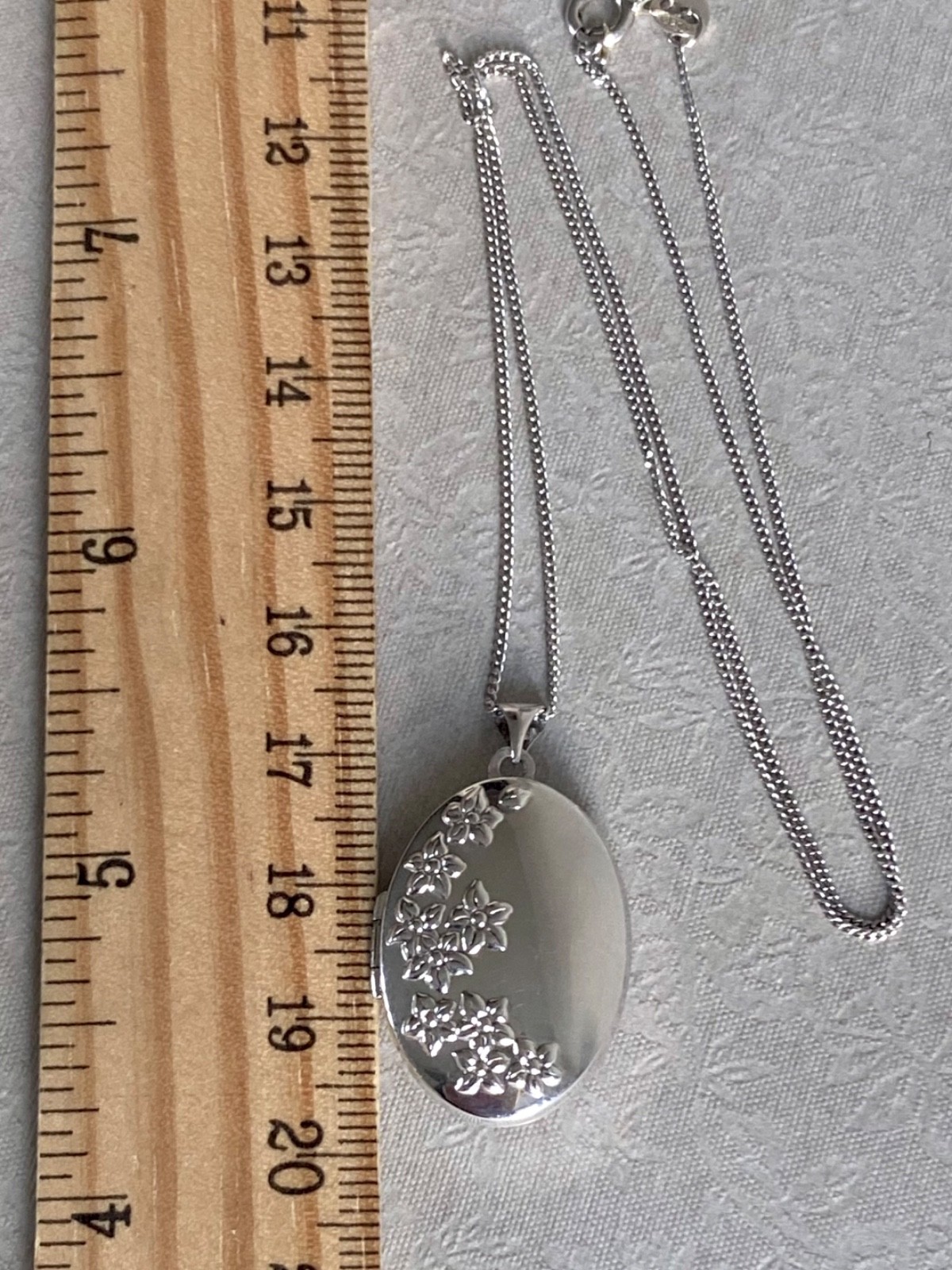 Sterling Silver Oval Photo Locket & Chain – Floral Front – Complete Inside, 45cm
