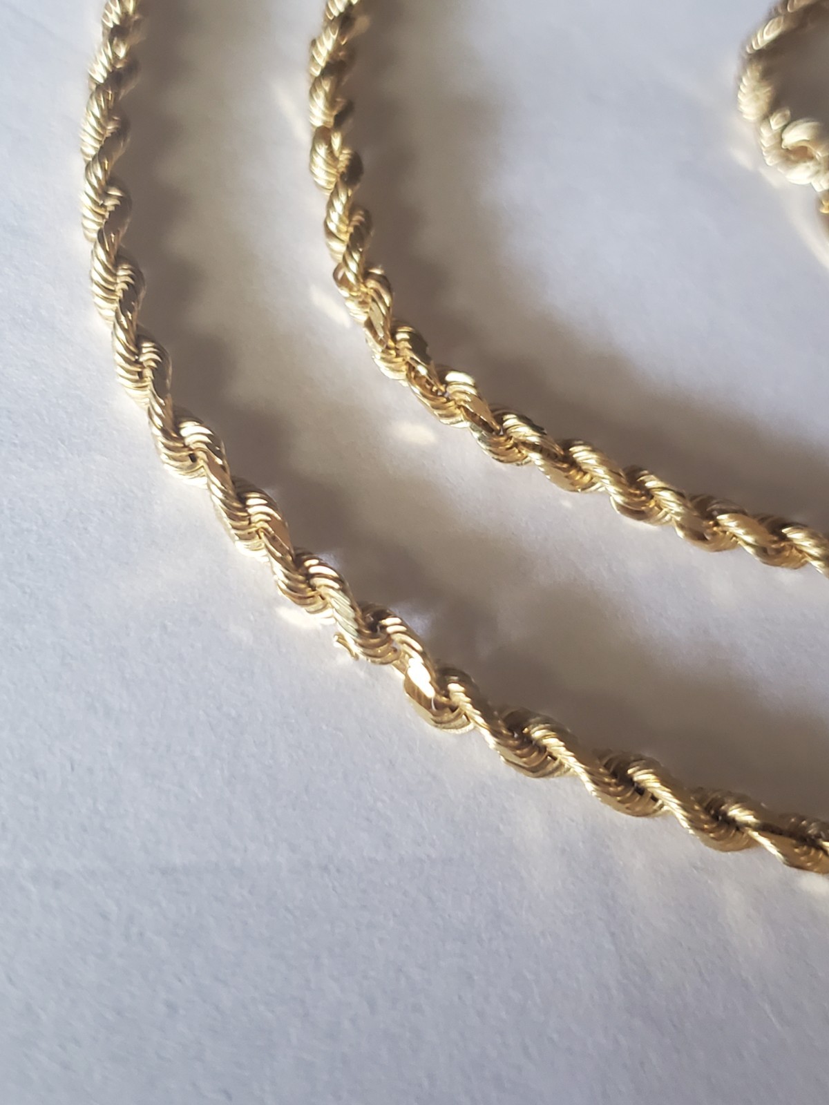 14k Yellow Gold 2.25mm Wide Diamond Cut Silk Rope Chain Necklace 18″ – 6.3 Grams