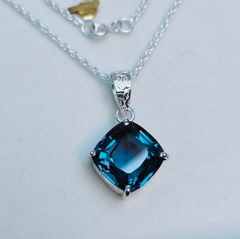Natural Teal Green Sapphire 18 Ct 925 Silver Pendant Certified Loose Gemstone