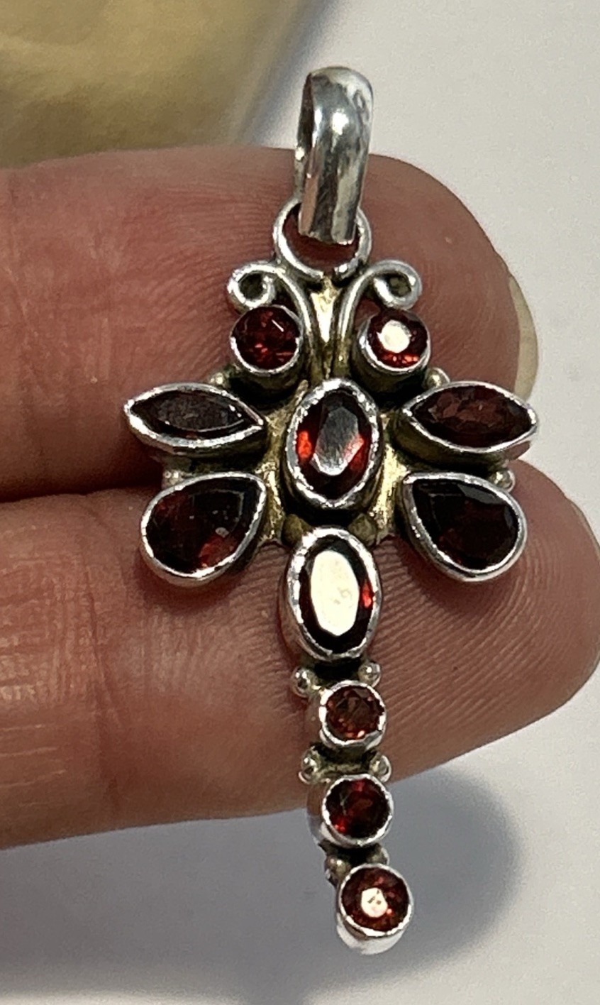 Vintage Sterling Silver & Garnet 4.1cm Long Pendant (4.14g)