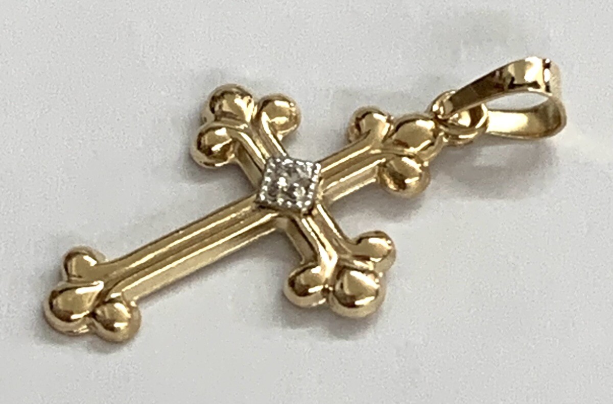 14K Yellow Gold Diamond Danty Detailed Cross .6G