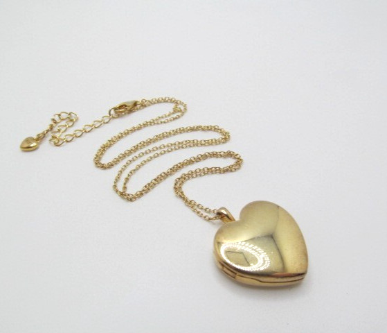 925 Sterling Silver Yellow Gold Wash Heart Locket Oval Link Chain Necklace