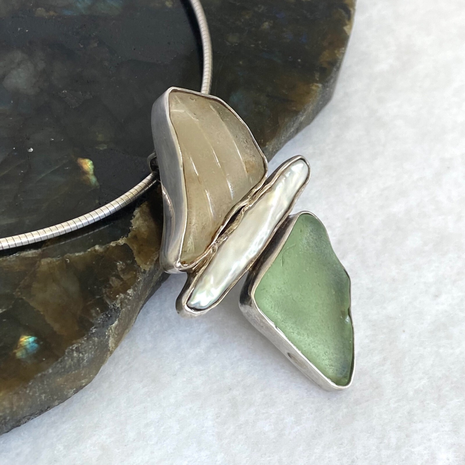 Sterling Silver 925 Beach Glass & Biwa Pearl Pendant Necklace 16″-18″ Chain