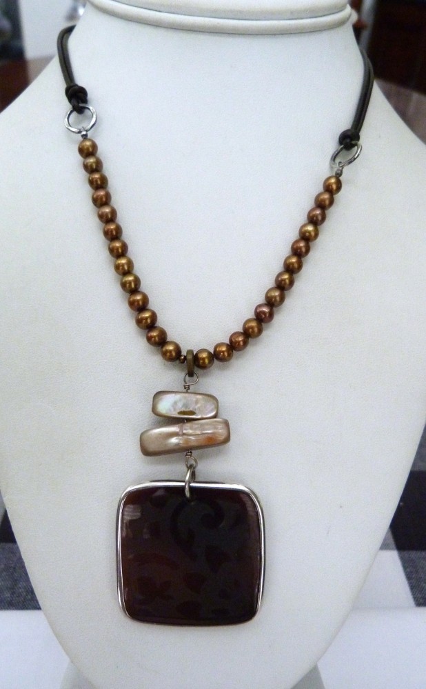 N1803 SILPADA STERLING SILVER CARVED SHELL BRONZE PEARL LEATHER CORD NECKLACE