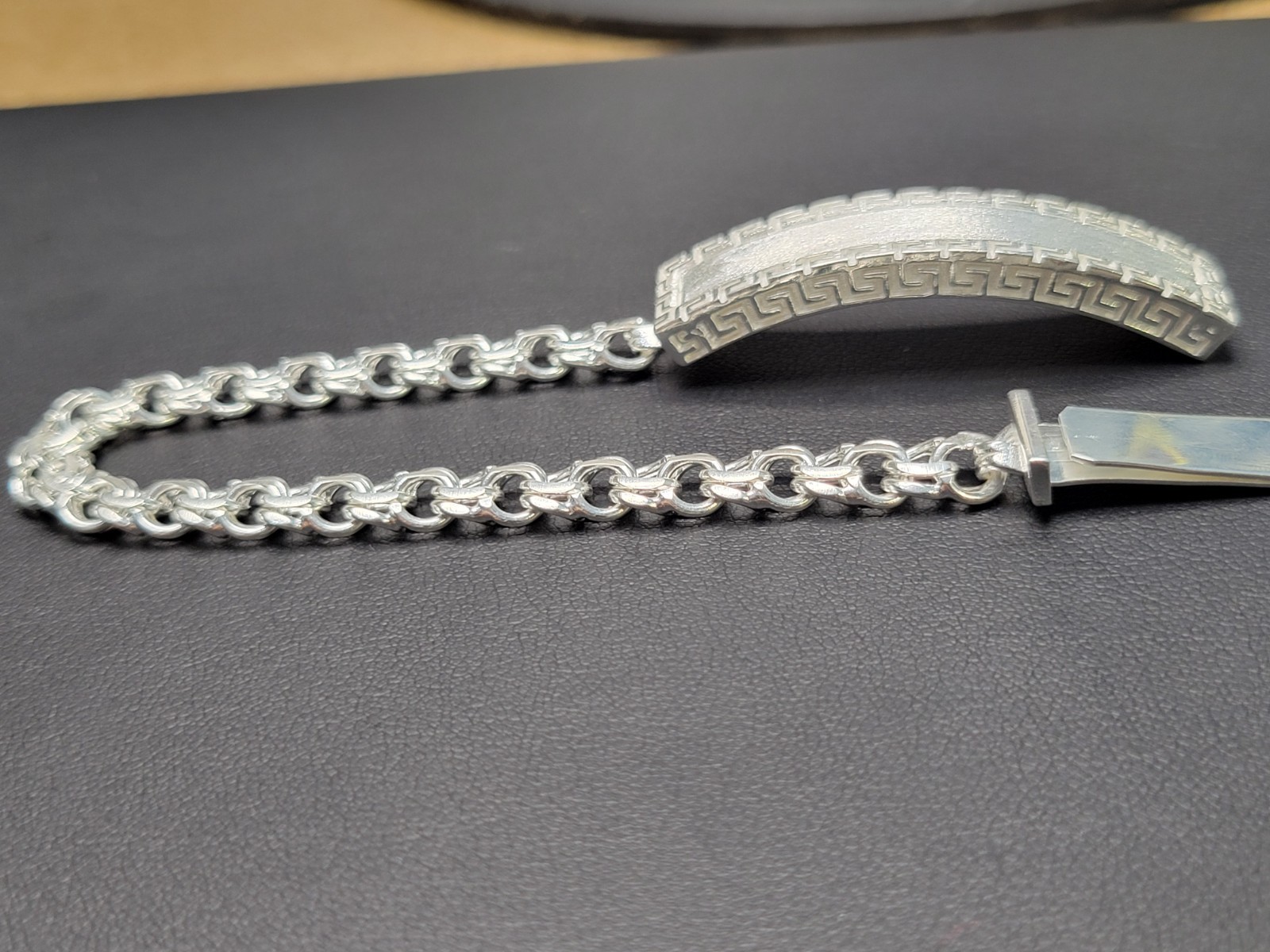 925 sterling silver Chino Link Greek Key Long Lock Bracelet 21g 7″ 6mm