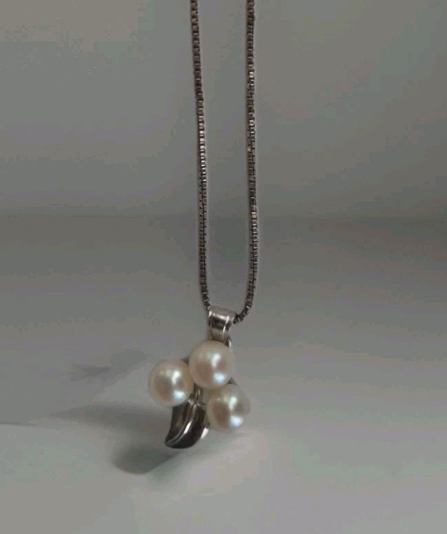 Vintage Sterling Silver 925 Triple Pearl Leaf Pendant Botanical Cluster Necklace