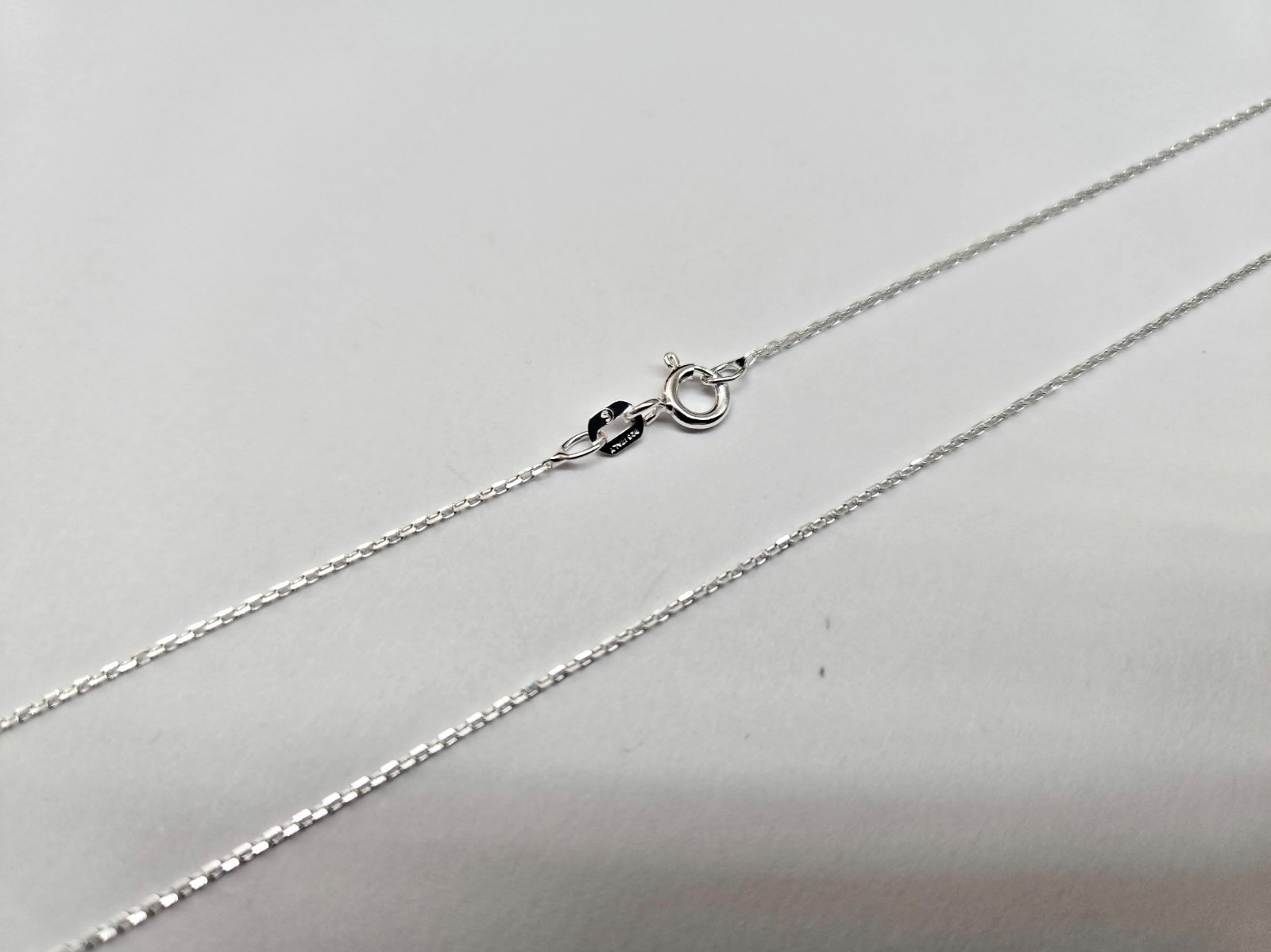 925 Sterling Silver Thin Beveled Boston Cable Link Chain Necklace 1mm 18″ to 24″
