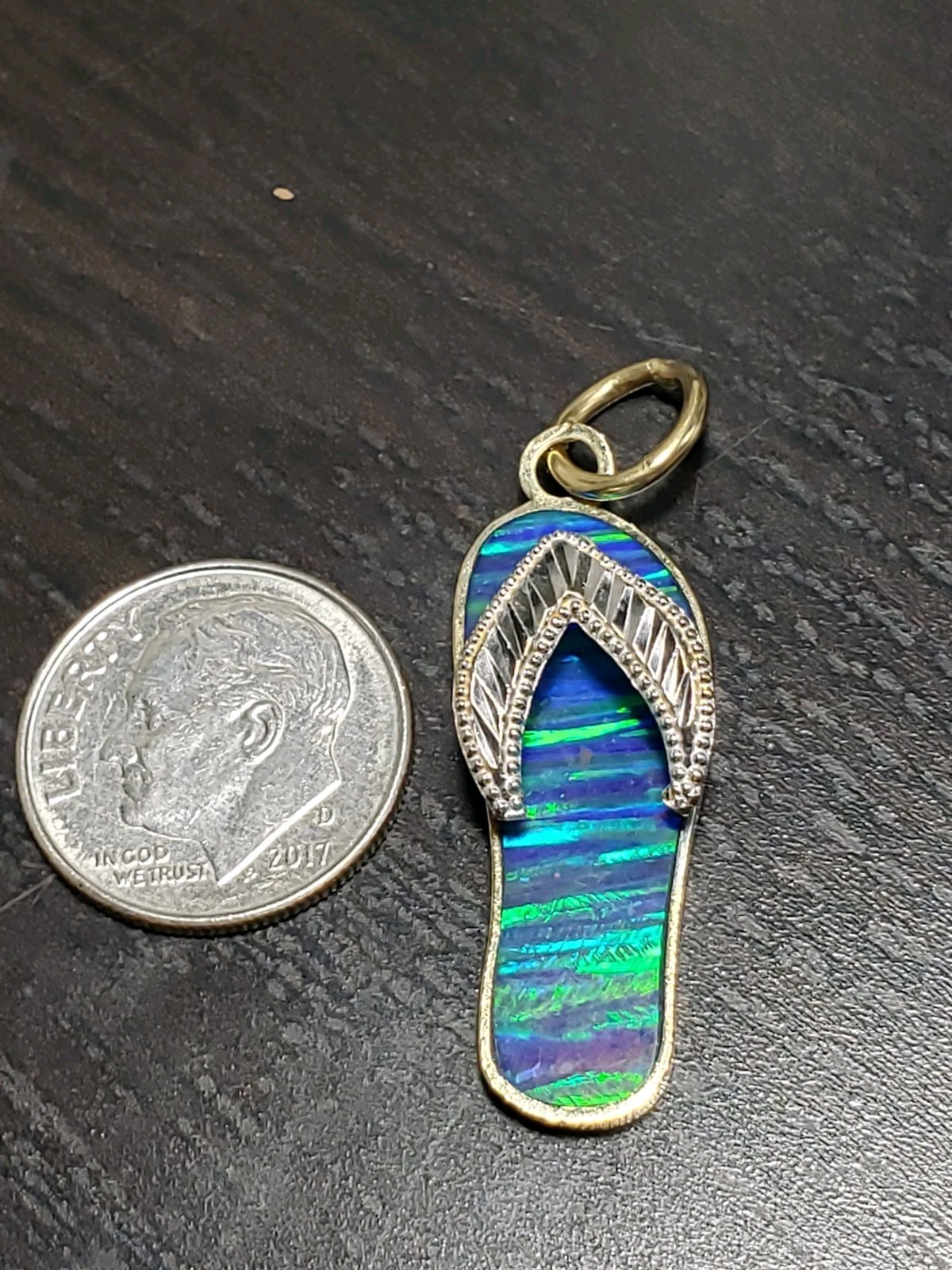 14 Karat Yellow Gold Flip Flop Pendant