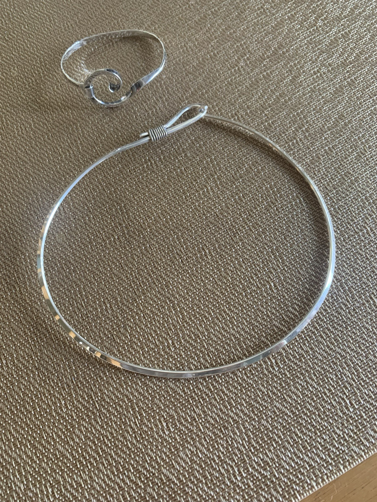 .925 Silver Hooked Choker Necklace and Bracelet ￼