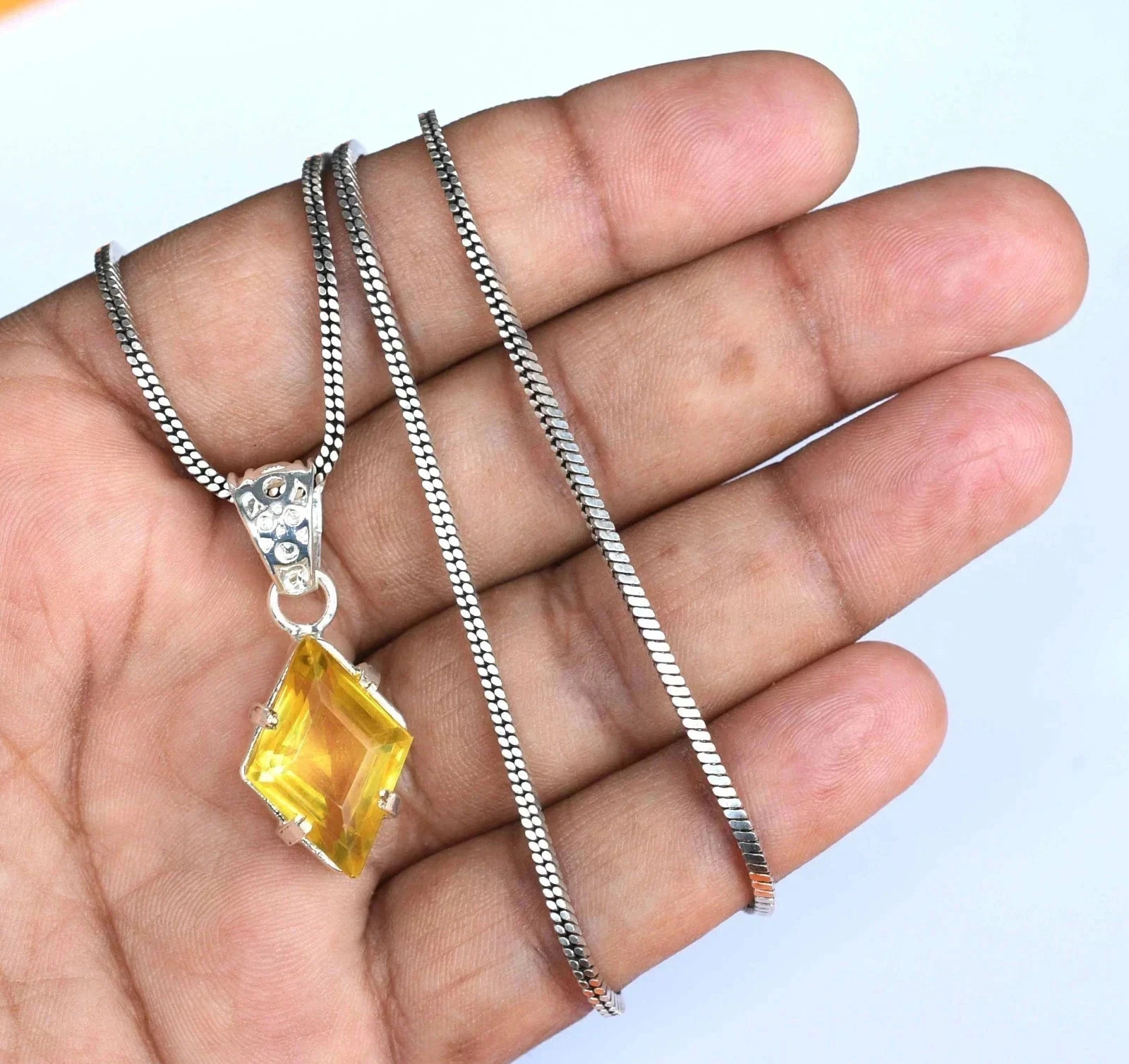 Natural Yellow Sapphire 21 Ct Fancy Cut 925 Solid Silver Pendant Gemstone