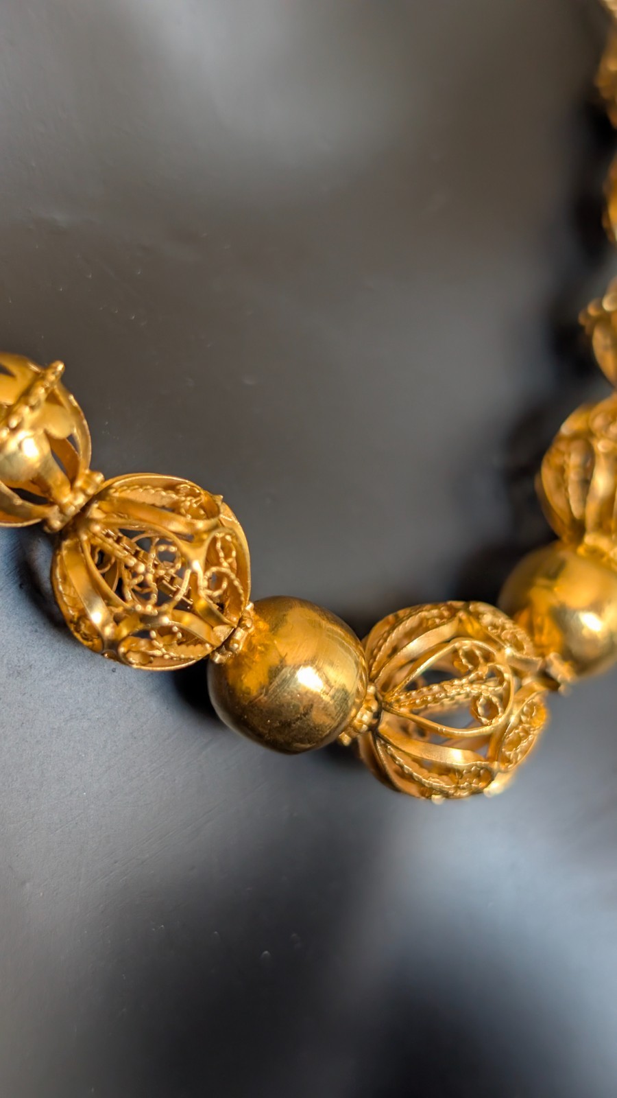 18k and 21k yellow gold filigree faceted balls bead necklace 23.5 ” ttl wt 12g