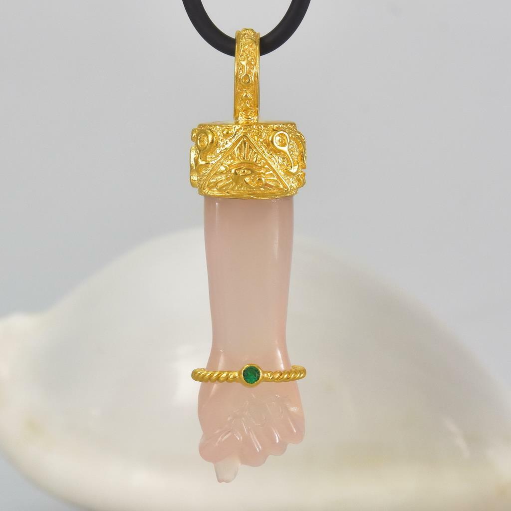 Gold Vermeil Sterling Mano Fico Figa Pendant Carved Chalcedony Emerald 10.64 g