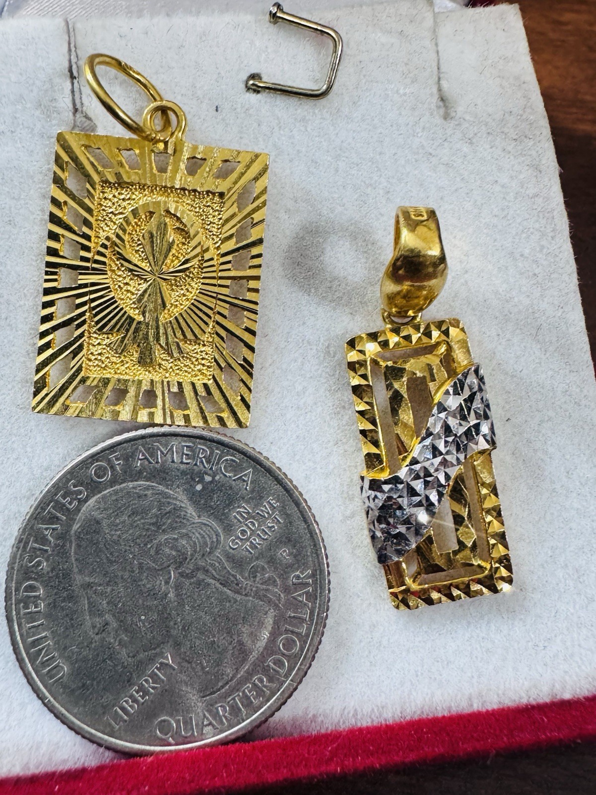 22K 916 22C Real Gold Two Set of Pendant 1 Rectangle & 1 Divine Allah 6.3g