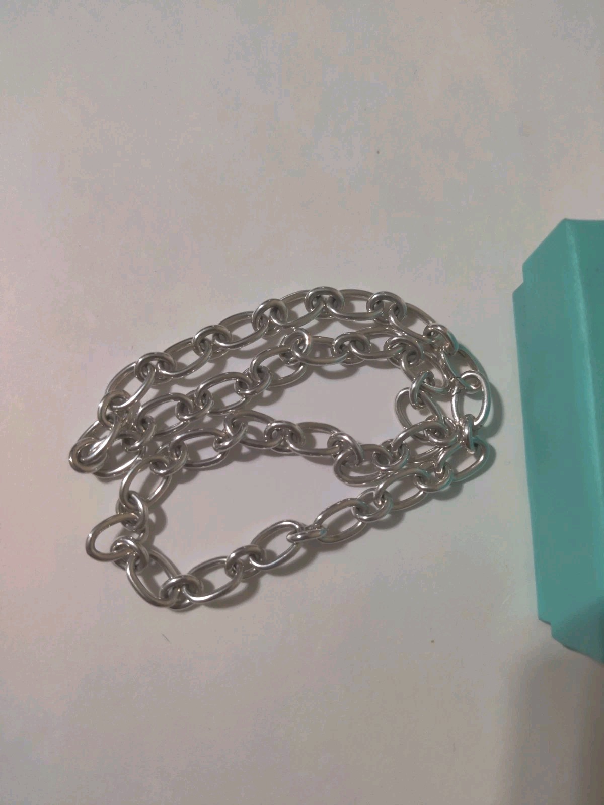 Tiffany & Co Italy Oval Link Clasping Ends Necklace Silver 925 W Box 18 inch
