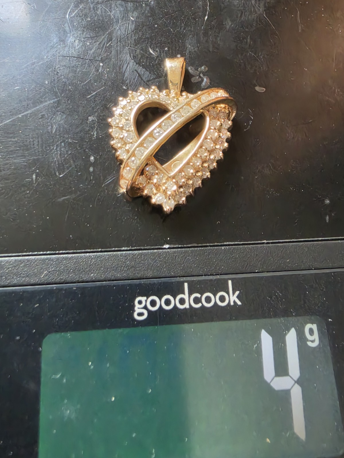 10k Yellow Gold Diamond Heart Pendant 4 grams