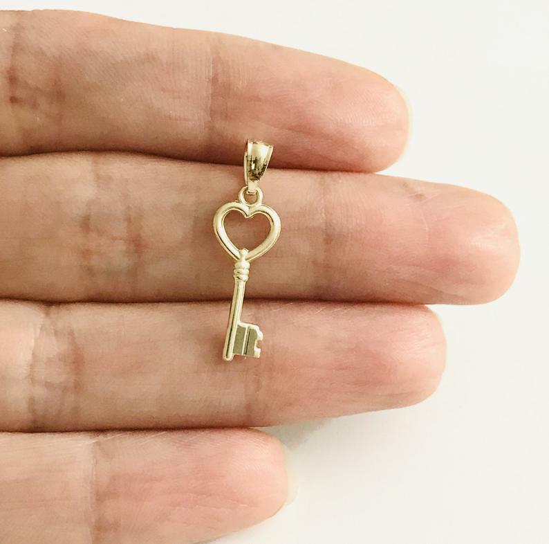 10K Solid Gold Heart Key Charm Pendant, 10k Solid Gold Necklace – YC1029