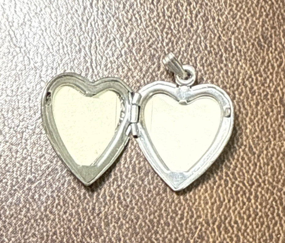 Sterling Silver Heart Photo Locket w/ Pink Rose & MOM Engraved 925 Pendant 3.2g