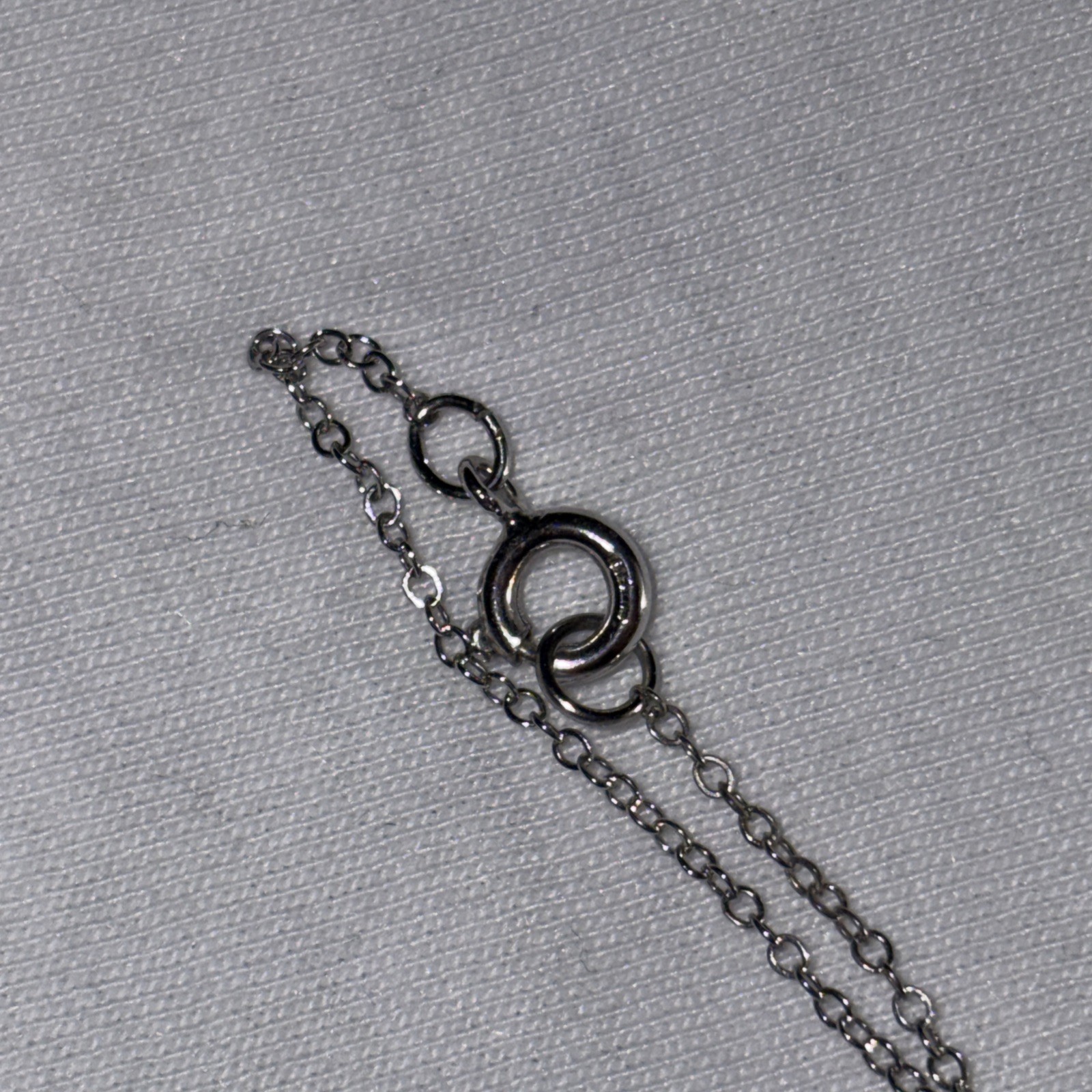 Rose Quartz Oval Necklace In Sterling Silver