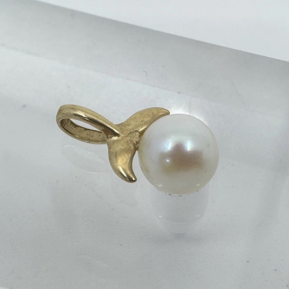 Na Hoku Sultan 14k Yellow Gold & 6.7mm Pearl Whales Tail Pendant Small Dainty