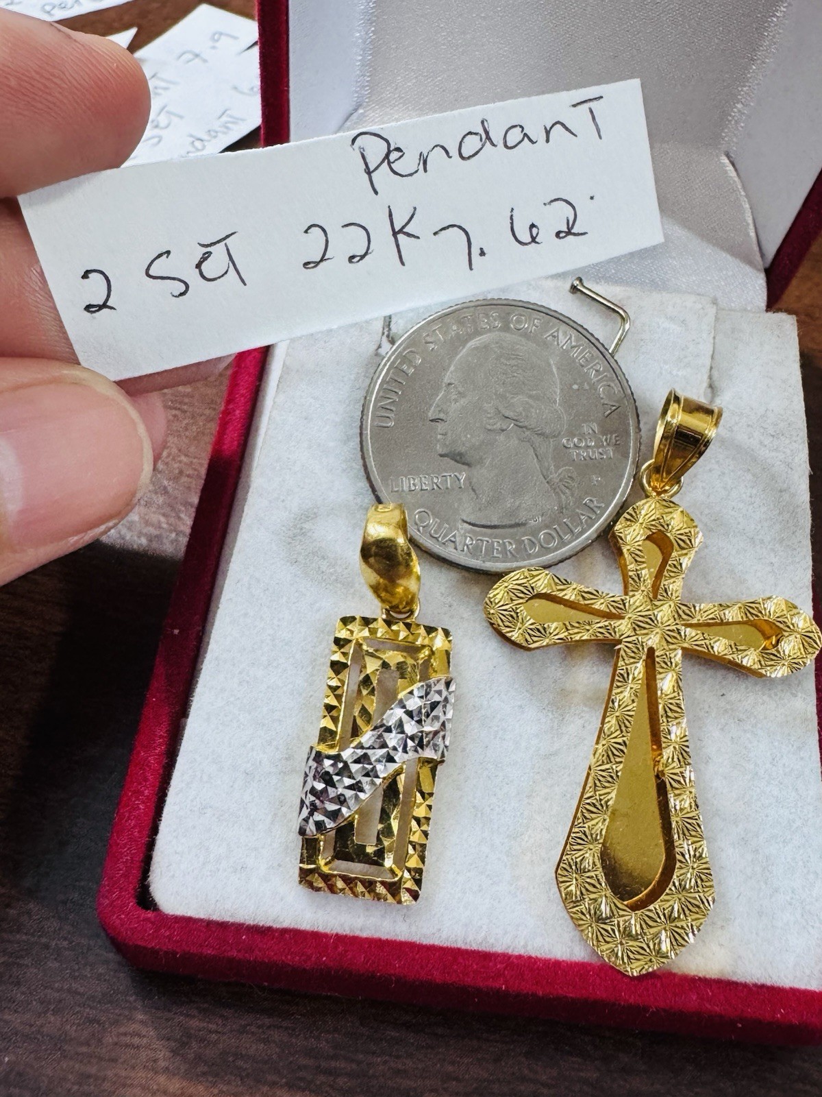 22K 916 22C Real Gold Two Set of Pendant 1 x Rectangle & 1x Cross 7.6g