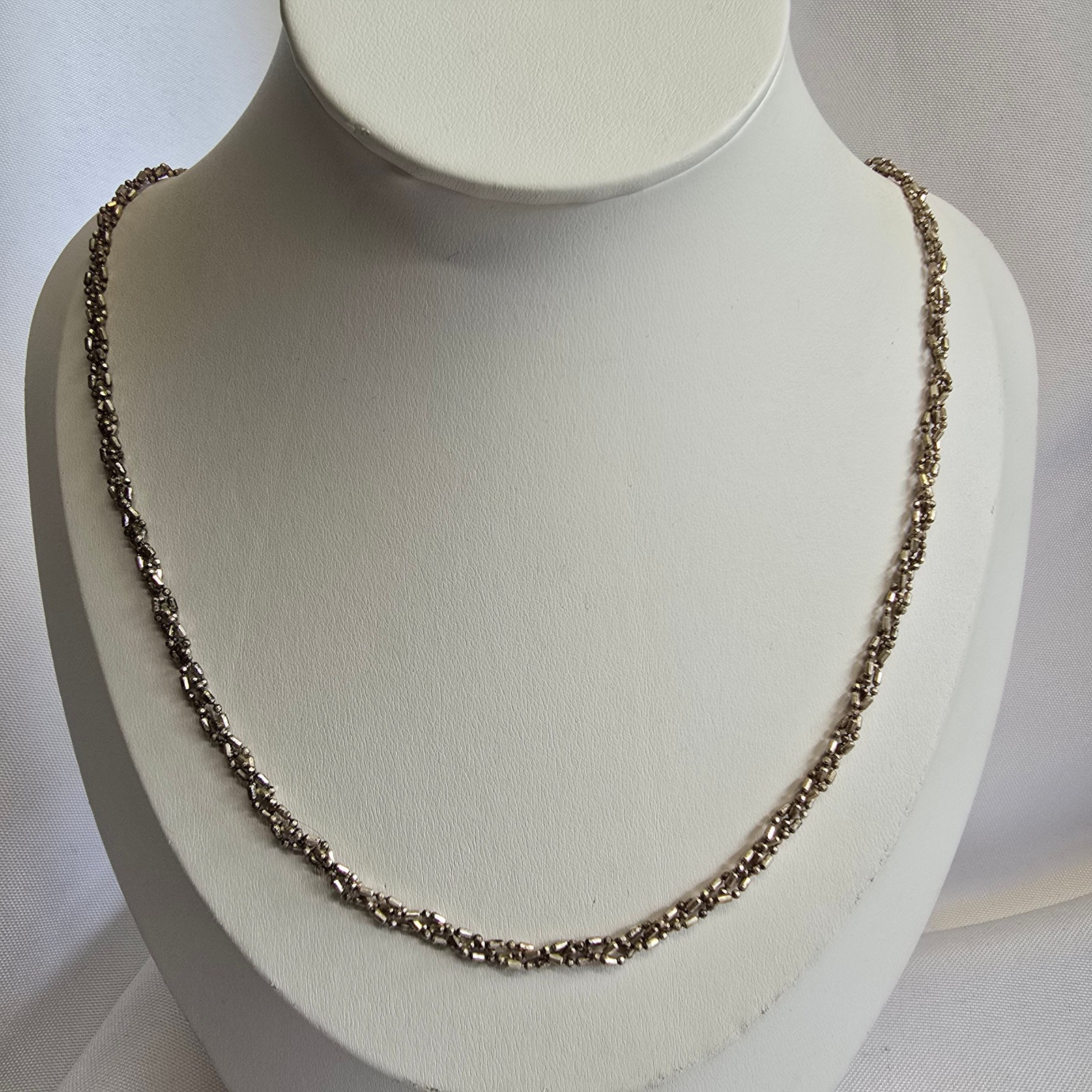 Sterling Silver Necklace 9.41g Fine Jewelry 23.5″ Unique Chain Lobster