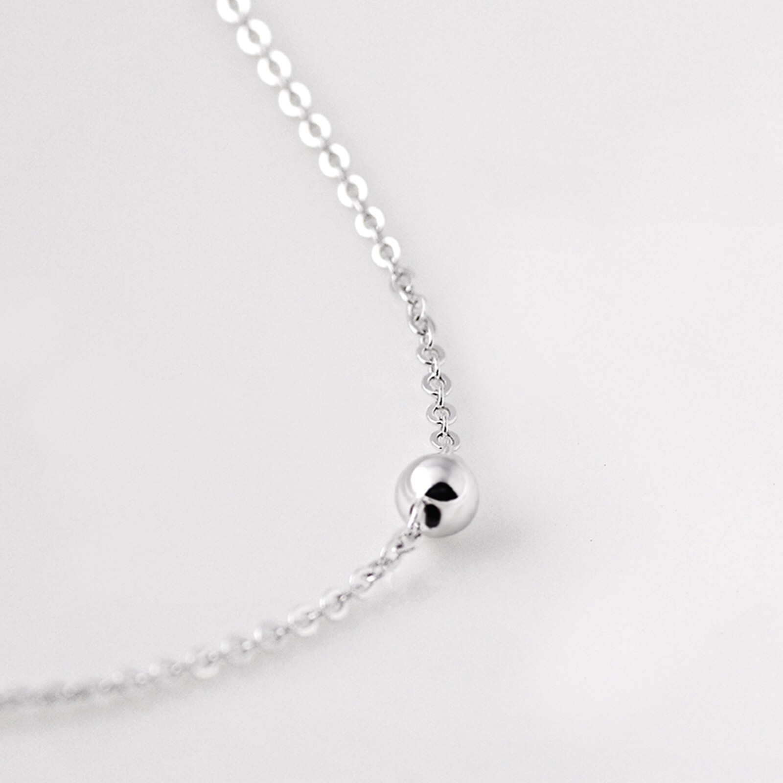 3 pcs Fashion Simple Ladies Silver V Initial Necklace Bridesmaid Gifts for Women