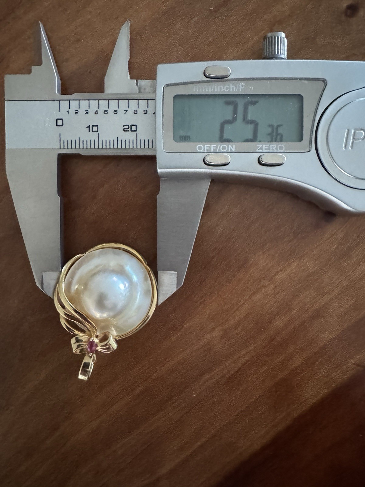 14k YG Blister Pearl, Bow, Ribbon and Ruby Enhancer Pendant 7.25 grams