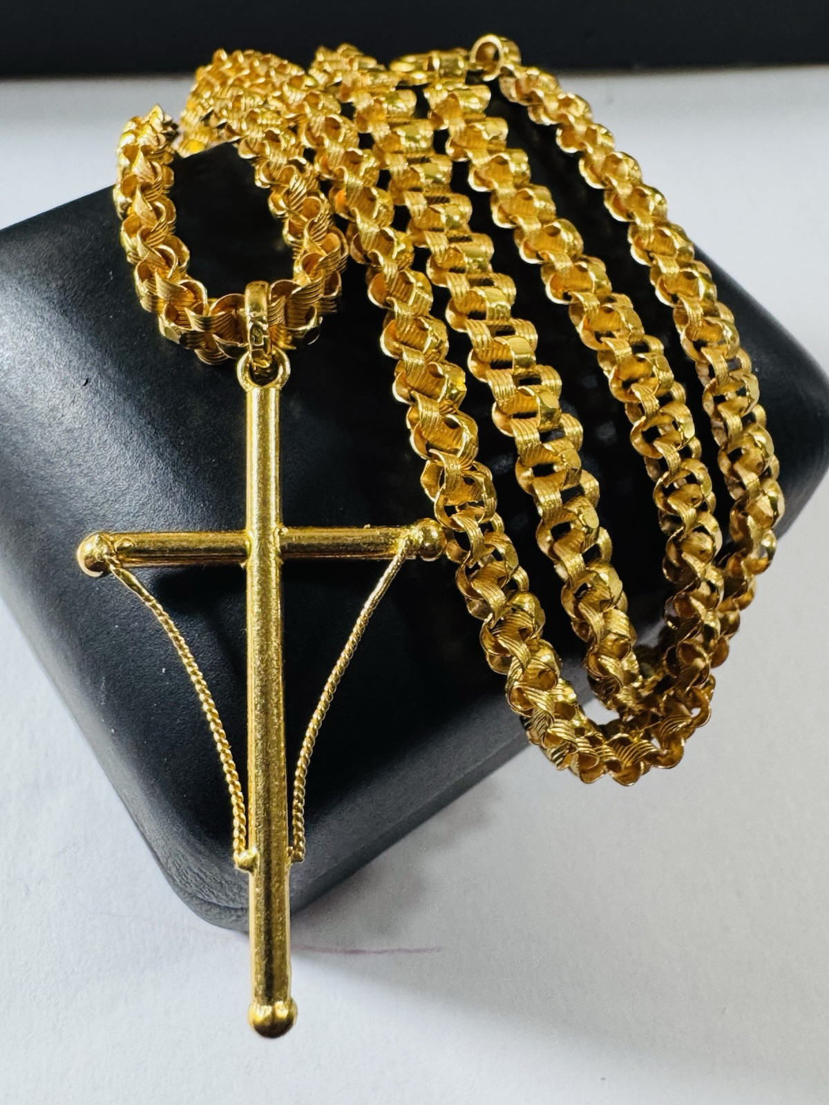 22K 916 22C Fine Real Gold 17.5”/18 inch Cross Necklace 21.7g 6mm