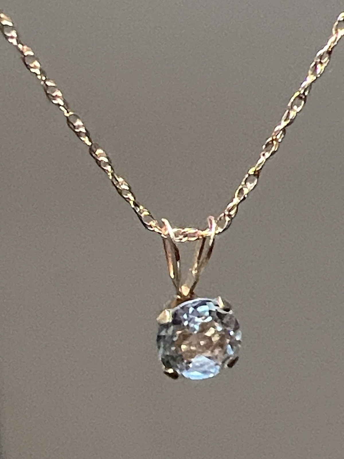 14K Yellow Gold Aquamarine Solitaire March Birthday Anniversary Pendant Necklace